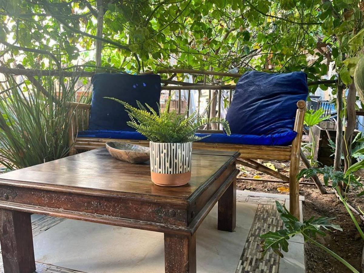 Ahuzat Shaul Seaside Bed & Breakfast Hadera Exterior foto